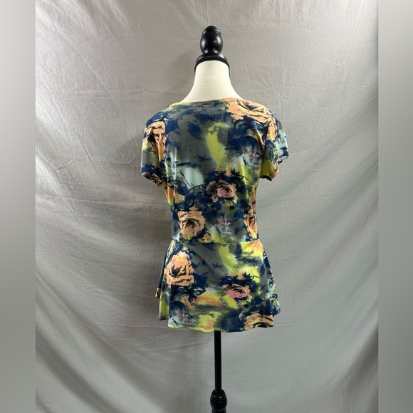 Floral Jersey With Assymetrical Hem - Picture 4 of 4